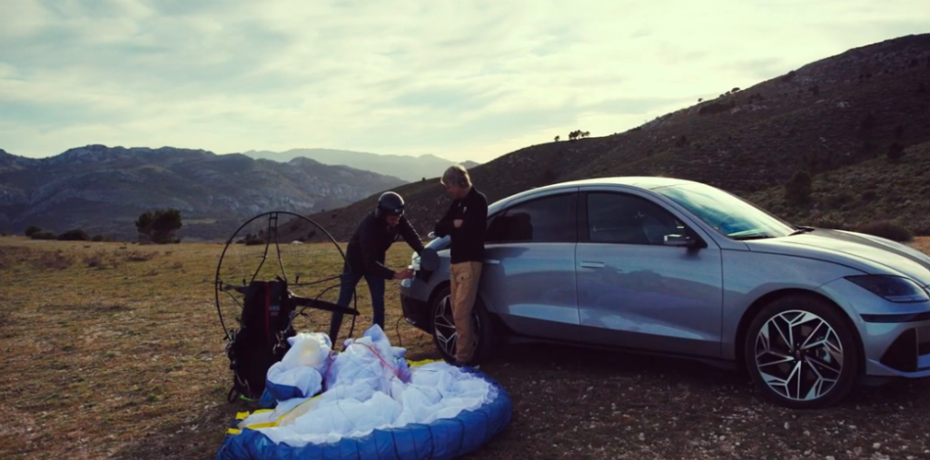 PARAMOTOR 4 INNOCEAN Spain INNOCEAN Spain: Agencia global de ideas y soluciones enfocadas a resultados óptimos para marketing, campañas de publicidad, proyectos digitales, redes sociales e imagen de marca