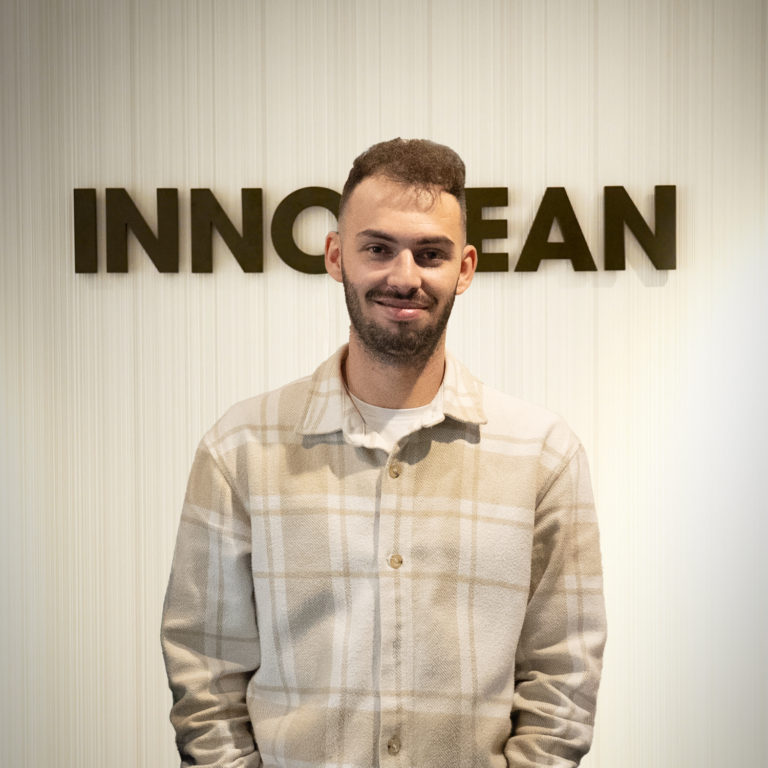 Elias Galardo, Social Media Manager